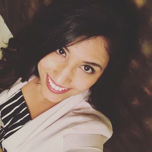 Meet your Posher, Selena